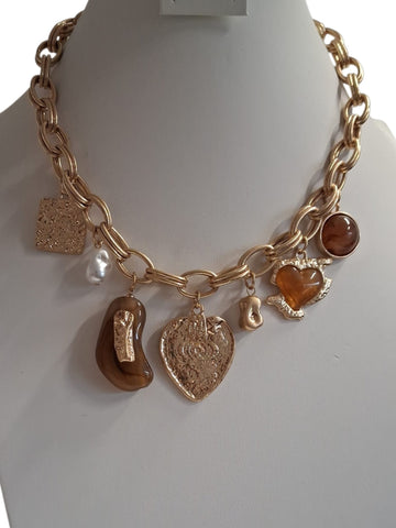 Collar corazónes marron Oro